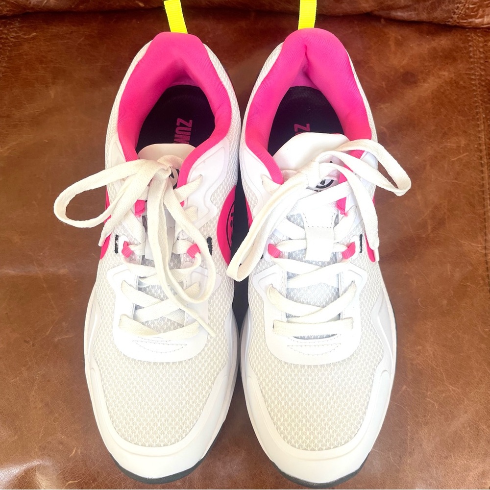 Zumba Train Fitness Trainers Sneakers Designed For High Energy Activities Dance - Picture 10 of 16